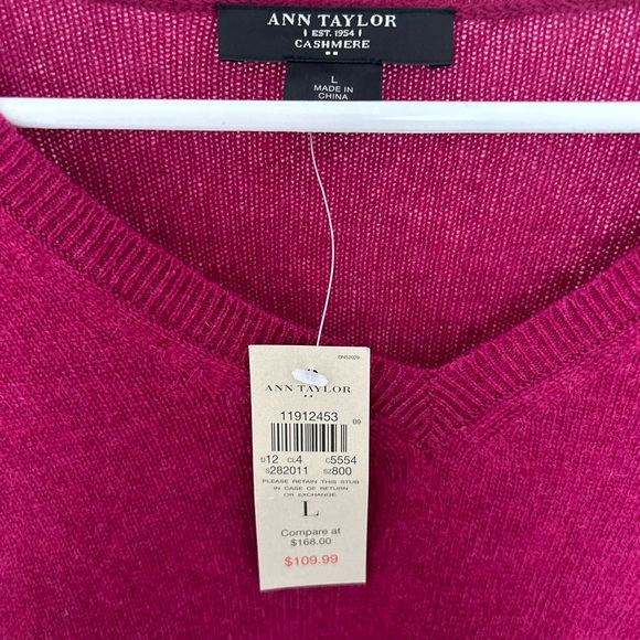 Ann Taylor beautiful light weight raspberry cashmere crewneck sweater. NWT - Picture 4 of 5